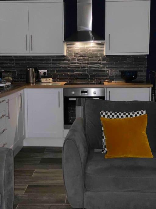 Mumbles - Modern Apartment With Panoramic Sea Views Oystermouth Luaran gambar